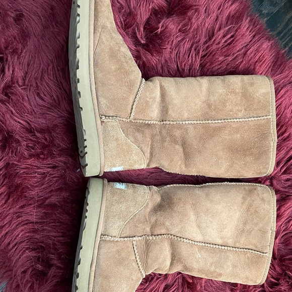 UGG Khaki boots - Picture 1 of 5